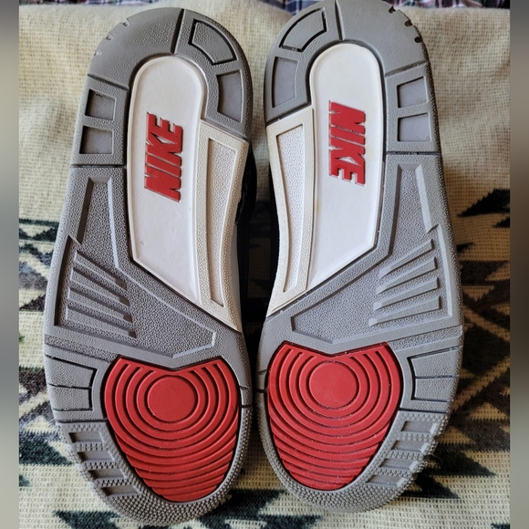 Jordan 3 Retro Black Cement - Picture 4 of 6